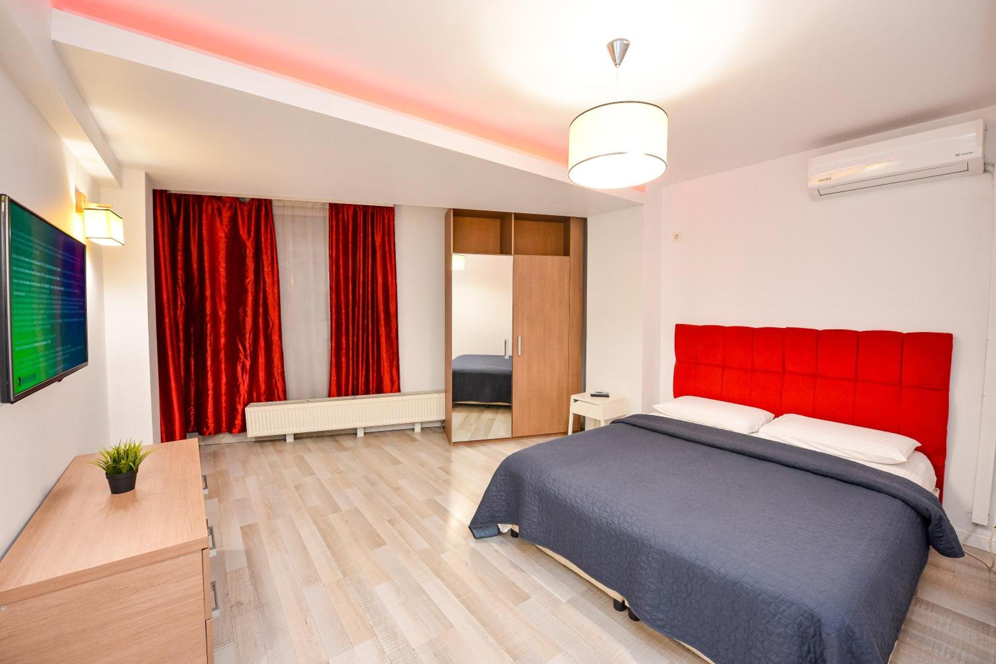 Dracula Adventure Tours Accommodation Bukares Bagian luar foto