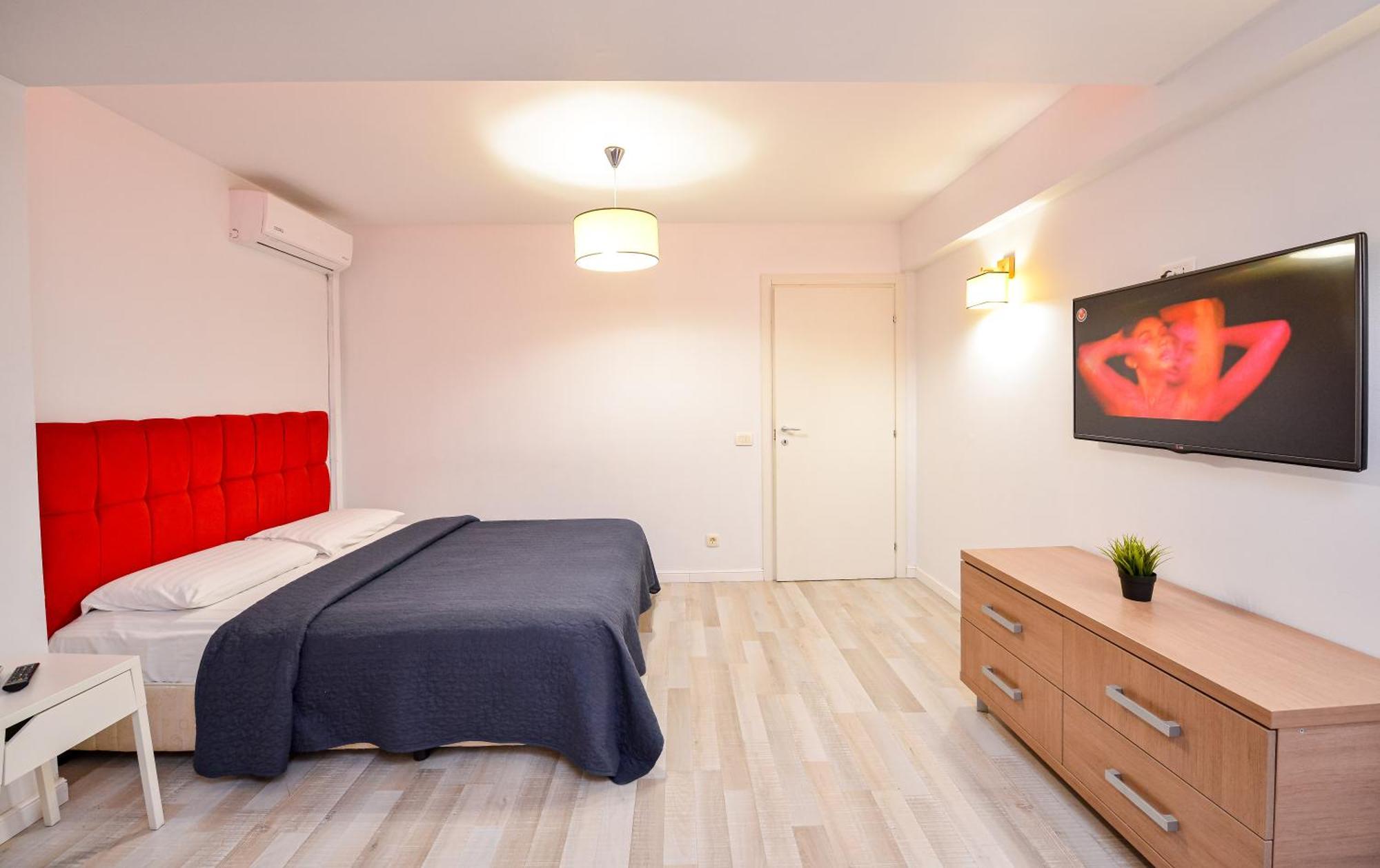 Dracula Adventure Tours Accommodation Bukares Bagian luar foto