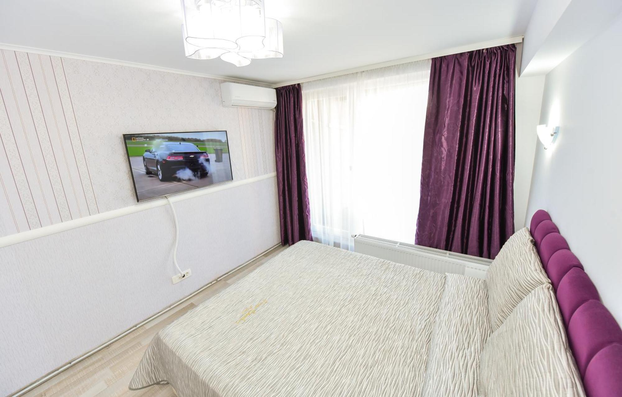 Dracula Adventure Tours Accommodation Bukares Bagian luar foto