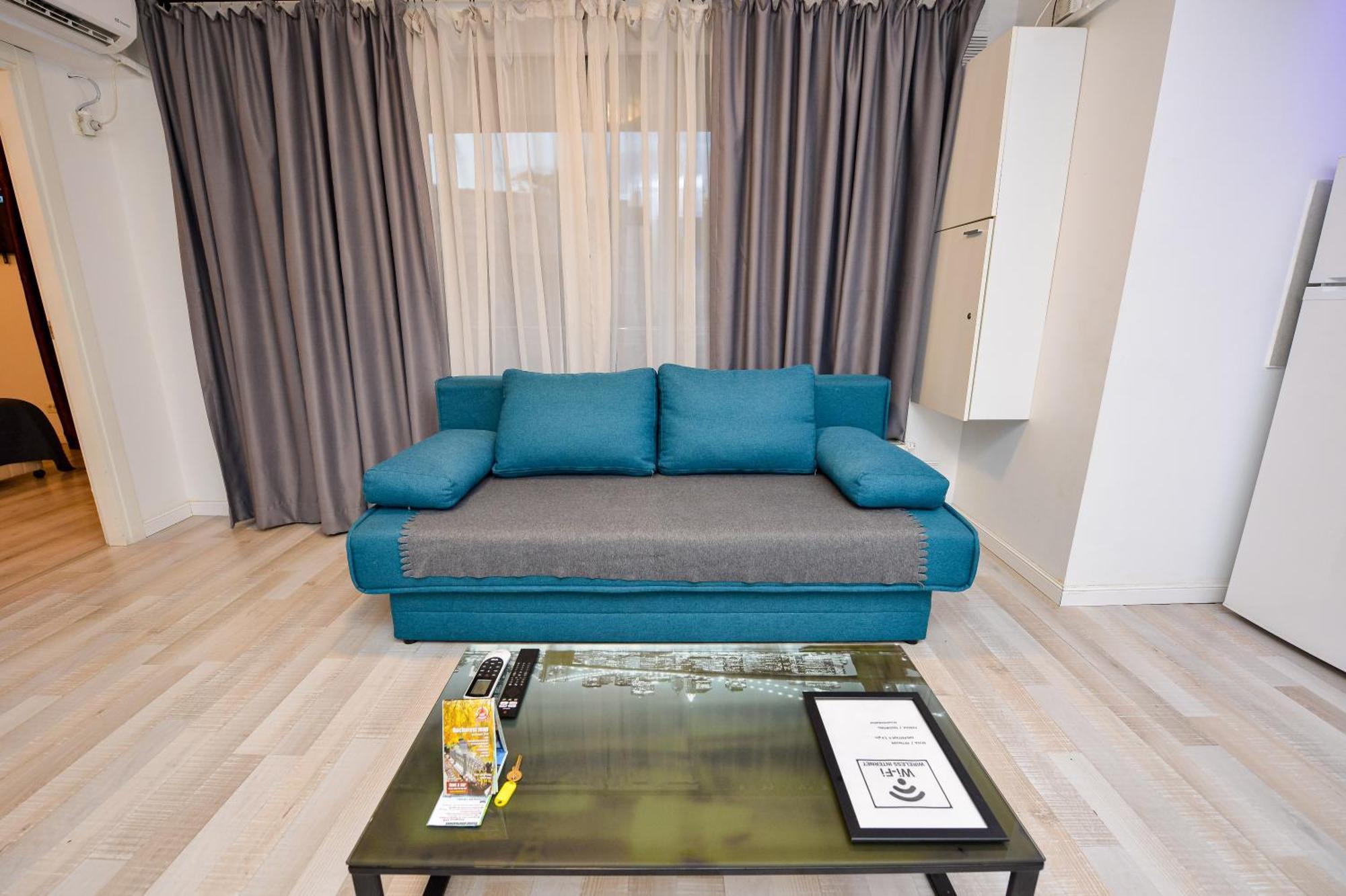 Dracula Adventure Tours Accommodation Bukares Bagian luar foto