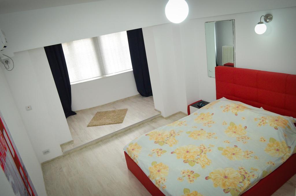 Dracula Adventure Tours Accommodation Bukares Bagian luar foto